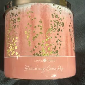 Goose Creek 3 wick candle. Strawberry Cake Pop.